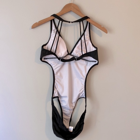Venus black cut out monokini - size 14 - Picture 2 of 15